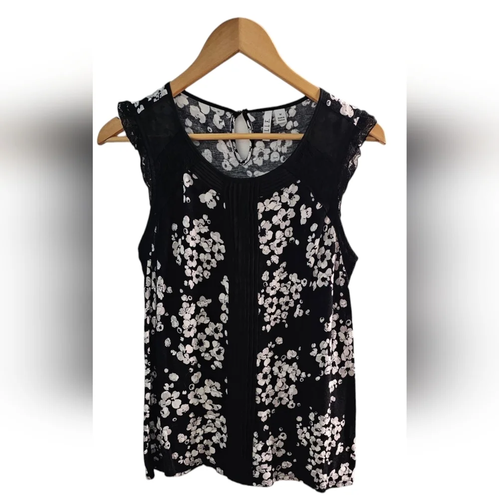 Elle - Sleeveless Lace Floral Black and White Pleated Strip Blouse Top - Picture 1 of 6